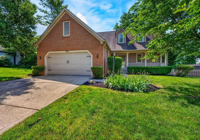 Homes for sale in Pickerington, OH | 700 Andrea Ln, Pickerington, OH 43147 | MLS# 226023491