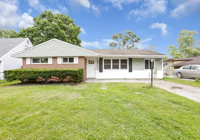 Homes for sale in Columbus, OH | 4956 Betsy Dr, Columbus, OH 43227 | MLS# 226023527