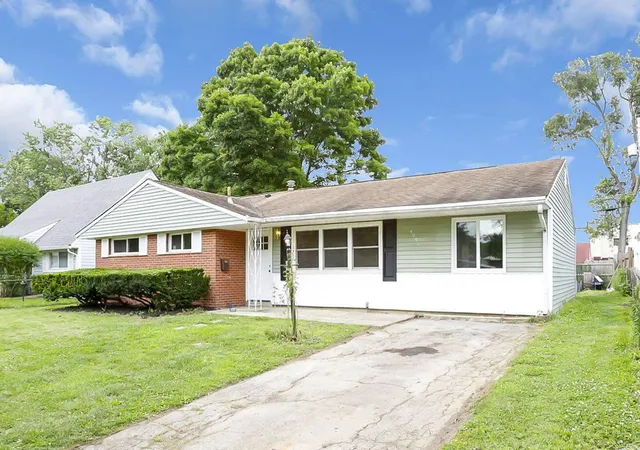 Homes for sale in Columbus, OH | 4956 Betsy Dr, Columbus, OH 43227 | MLS# 226023527