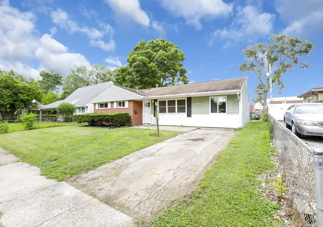 Homes for sale in Columbus, OH | 4956 Betsy Dr, Columbus, OH 43227 | MLS# 226023527