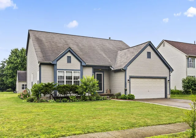 3rd image of 7987 Ambrose Bend Bend, Reynoldsburg, OH 43068 | MLS# 226022877