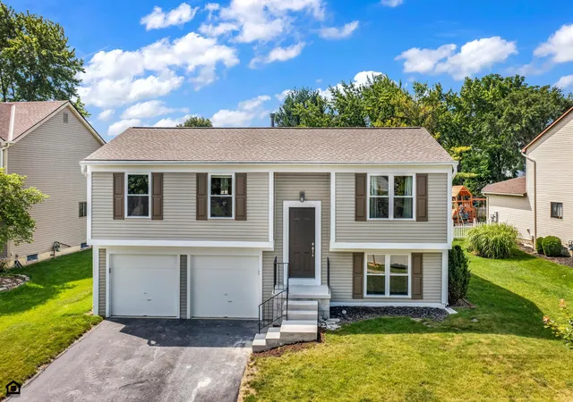 Homes for sale in Hilliard, OH | 5869 Nike Dr, Hilliard, OH 43026 | MLS# 226023461