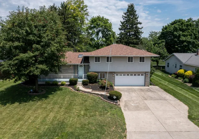 Photo 1 of Single family home for sale at 2690 Burnaby Dr, Columbus, OH 43209 | MLS# 226023005 | Listing updated on 2026-09-04