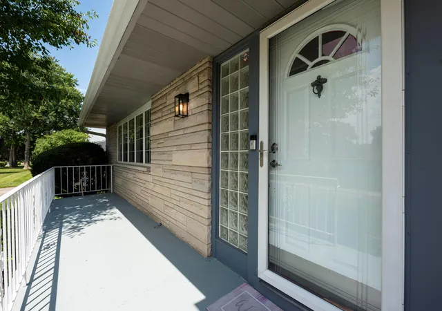 Photo 2 of Single family home for sale at 2690 Burnaby Dr, Columbus, OH 43209 | MLS# 226023005 | Listing updated on 2026-09-04