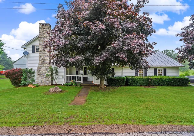 Photo 1 of Single family home for sale at 2444 Kings Corners Rd E, Mansfield, OH 44904 | MLS# 226022935 | Listing updated on 2026-09-01