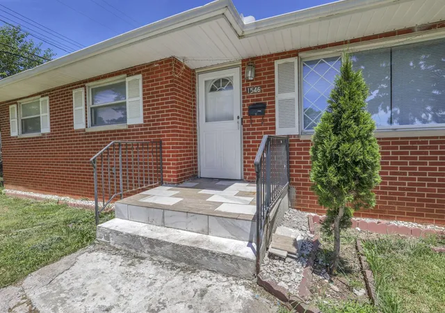 4th image of 1546 Sandalwood Pl, Columbus, OH 43229 | MLS# 226022937