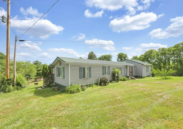 Homes for sale in Rockbridge, OH | 24559 Huffines Rd, Rockbridge, OH 43149 | MLS# 226022956