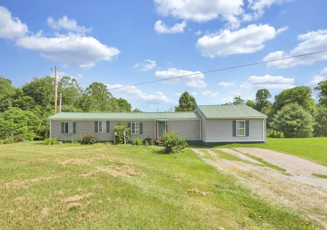 Homes for sale in Rockbridge, OH | 24559 Huffines Rd, Rockbridge, OH 43149 | MLS# 226022956