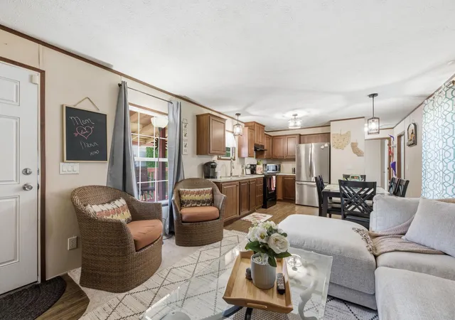 Homes for sale in Circleville, OH | 144 Villa Dr, Circleville, OH 43113 | MLS# 226023224