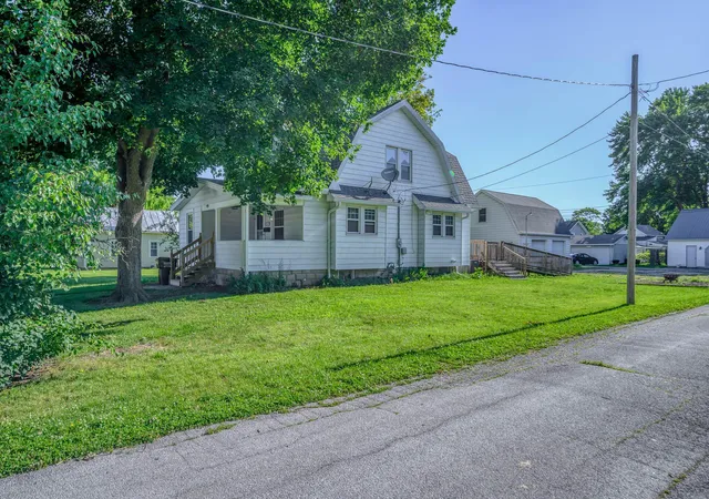 Homes for sale in Genoa, OH | 509 Buckeye St, Genoa, OH 43430 | MLS# 226026234