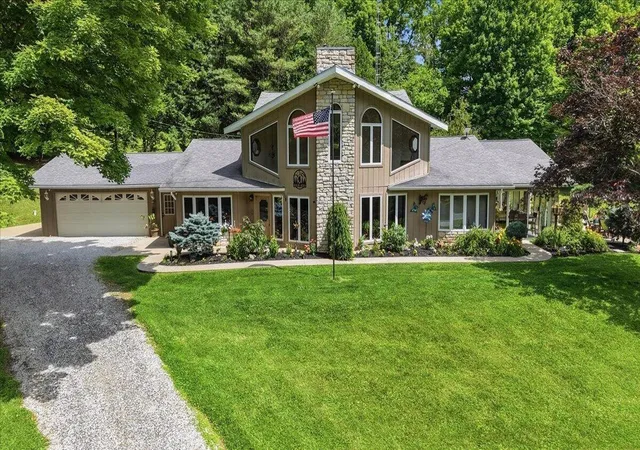 Homes for sale in Howard, OH | 23479 Thompson Rd, Howard, OH 43028 | MLS# 226023043