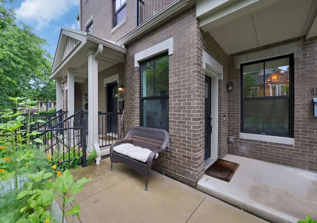 Homes for sale in Columbus, OH | 1320 Forsythe Ave, Columbus, OH 43201 | MLS# 226022929