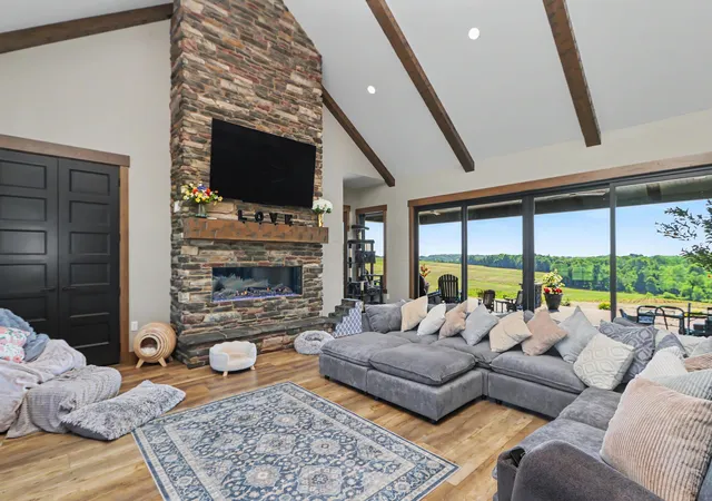Homes for sale in Fredericktown, OH | 17100 N Liberty Rd, Fredericktown, OH 43019 | MLS# 226022948