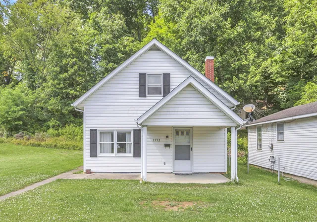 Homes for sale in Logan, OH | 1392 4Th St, Logan, OH 43138 | MLS# 226025411