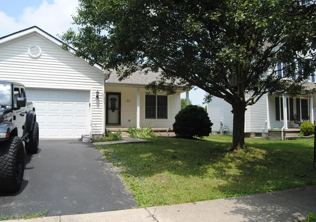 Photo 3 of Single family home for sale at 1184 Valley Dr, Marysville, OH 43040 | MLS# 226022954 | Listing updated on 2026-09-11