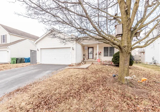 Homes for sale in Marysville, OH | 1184 Valley Dr, Marysville, OH 43040 | MLS# 226022954