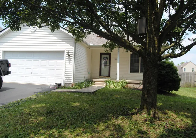 Photo 2 of Single family home for sale at 1184 Valley Dr, Marysville, OH 43040 | MLS# 226022954 | Listing updated on 2026-09-11