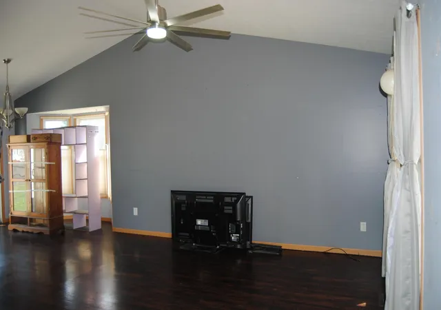 Photo 4 of Single family home for sale at 1184 Valley Dr, Marysville, OH 43040 | MLS# 226022954 | Listing updated on 2026-09-11