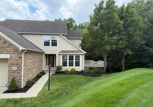 Homes for sale in Columbus, OH | 1065 Bluff Vista Dr, Columbus, OH 43235 | MLS# 226023310