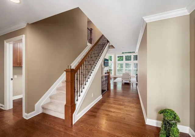 Homes for sale in Columbus, OH | 1065 Bluff Vista Dr, Columbus, OH 43235 | MLS# 226023310