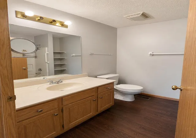 Photo 4 of Condo for sale at 1000 Oak Bay Dr, Galloway, OH 43119 | MLS# 226022981 | Listing updated on 2026-09-17