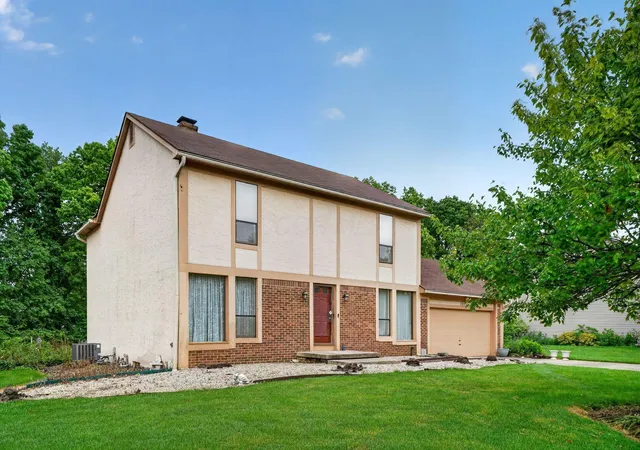 Photo 3 of Single family home for sale at 1275 Le Anne Marie Cir, Columbus, OH 43235 | MLS# 226023118 | Listing updated on 2026-09-25