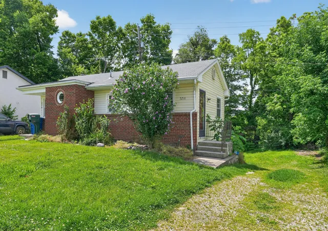 1st image of 5216 Bagley Rd, Columbus, OH 43232 | MLS# 226023501