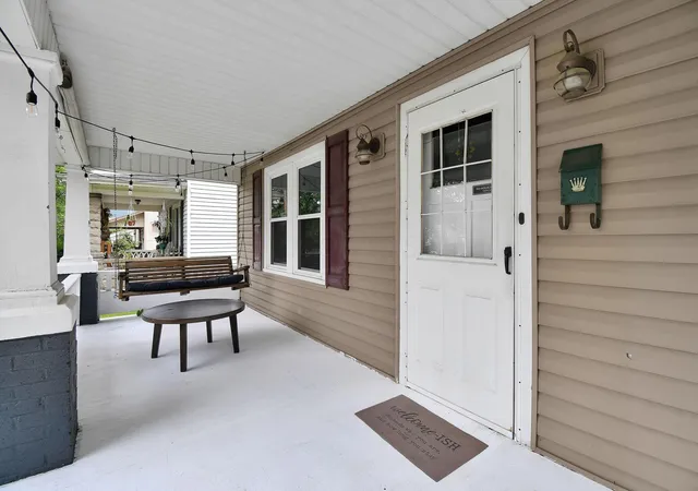 Homes for sale in Newark, OH | 138 Neal Ave, Newark, OH 43055 | MLS# 226025253