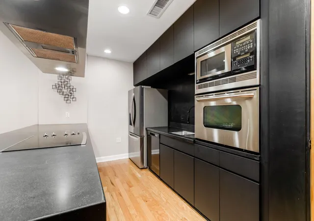 Photo 4 of Condo for sale at 106 N High St #506, Columbus, OH 43215 | MLS# 226023214 | Listing updated on 2026-08-27