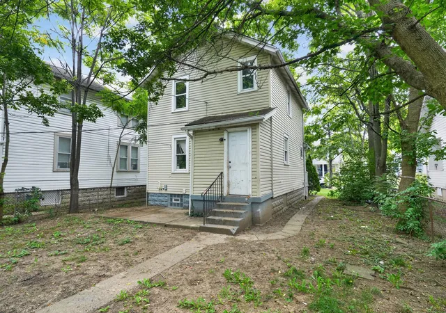 2nd image of 539 S Eureka Ave, Columbus, OH 43204 | MLS# 226023244