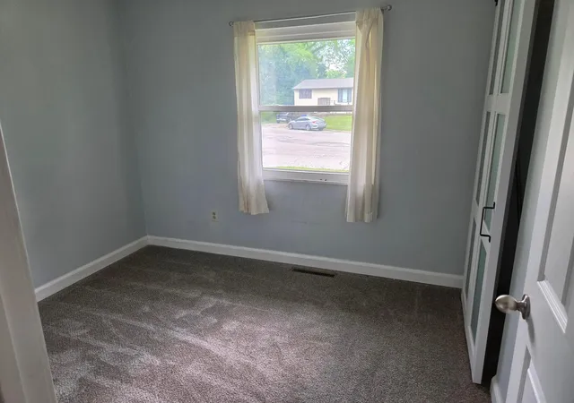 Photo 4 of Single family home for sale at 3325 Latonia, Columbus, OH 43232 | MLS# 226023198 | Listing updated on 2026-09-14