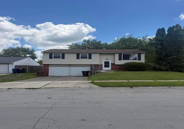 Homes for sale in Columbus, OH | 798 Orchard Glen, Columbus, OH 43228 | MLS# 226025675