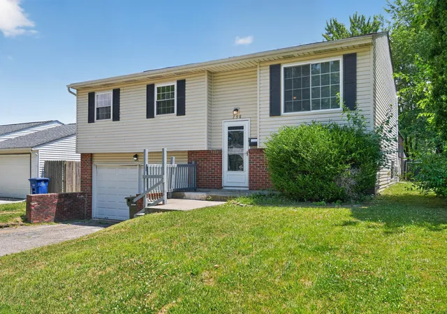 Photo 1 of Sale Pending at 798 Orchard Glen, Columbus, OH 43228 | MLS# 226025675 | Listing updated on 2026-10-26