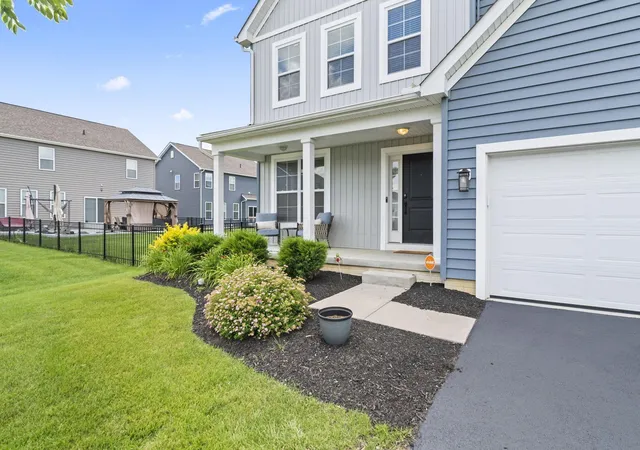 Homes for sale in Blacklick, OH | 9063 Farlington Dr, Blacklick, OH 43004 | MLS# 226023152