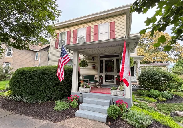 Homes for sale in Pataskala, OH | 524 S Main St, Pataskala, OH 43062 | MLS# 226023307