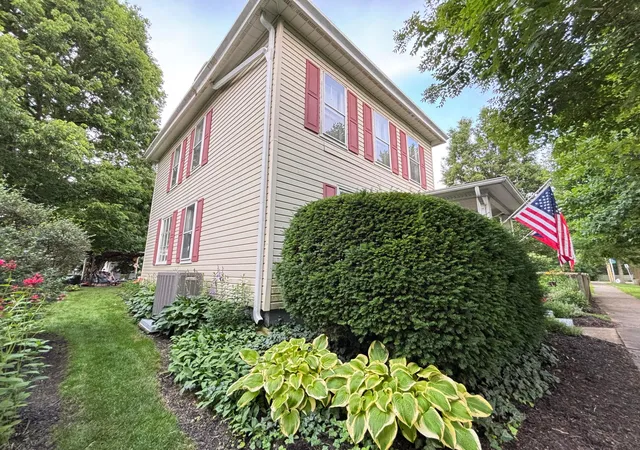 Homes for sale in Pataskala, OH | 524 S Main St, Pataskala, OH 43062 | MLS# 226023307