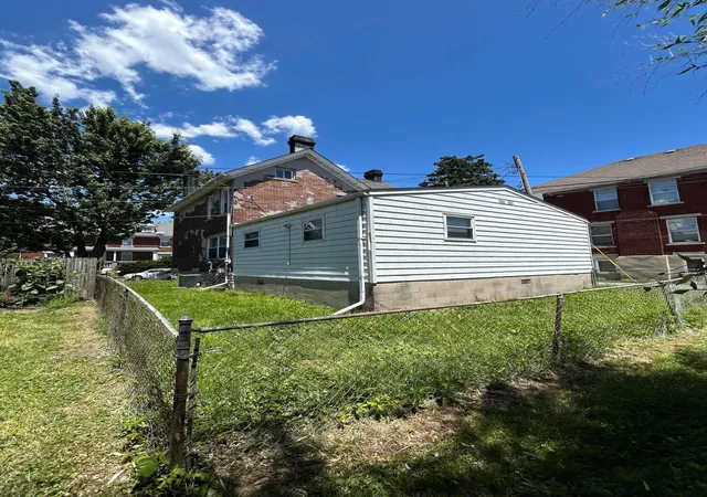 3rd image of 329 E 12Th Ave, Columbus, OH 43201 | MLS# 226023267