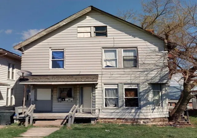 Homes for sale in Mansfield, OH | 152 W 156 Third St, Mansfield, OH 44902 | MLS# 226023105