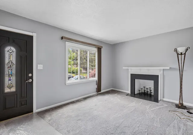 Photo 2 of Single family home for sale at 833 Copeland Rd, Columbus, OH 43212 | MLS# 226023462 | Listing updated on 2026-07-28