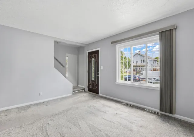 Photo 3 of Single family home for sale at 833 Copeland Rd, Columbus, OH 43212 | MLS# 226023462 | Listing updated on 2026-10-26