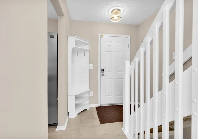 Homes for sale in Columbus, OH | 4078 Blendon Point Dr #61C, Columbus, OH 43230 | MLS# 226023157