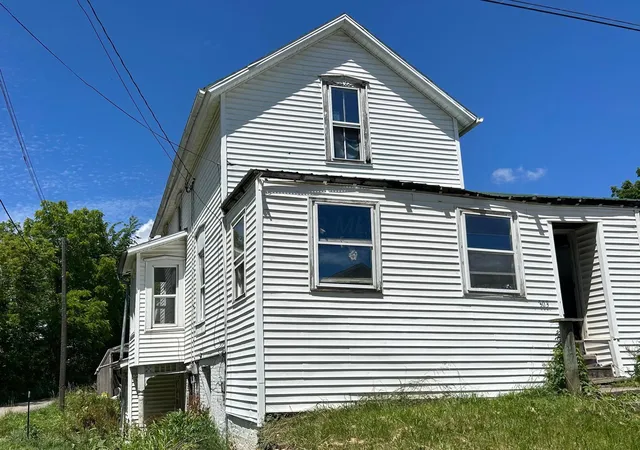 Photo 1 of Single family home for sale at 303 High St, Mansfield, OH 44903 | MLS# 226023112 | Listing updated on 2026-07-29