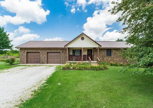1st image of 12890 Tarlton Rd Sw, Stoutsville, OH 43154 | MLS# 226024658