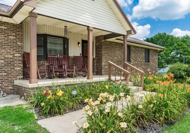 2nd image of 12890 Tarlton Rd Sw, Stoutsville, OH 43154 | MLS# 226024658