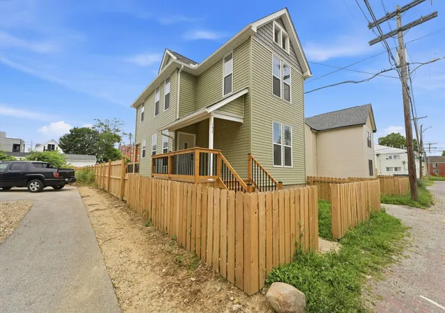 Homes for sale in Columbus, OH | 157 Linwood Ave, Columbus, OH 43205 | MLS# 226023128