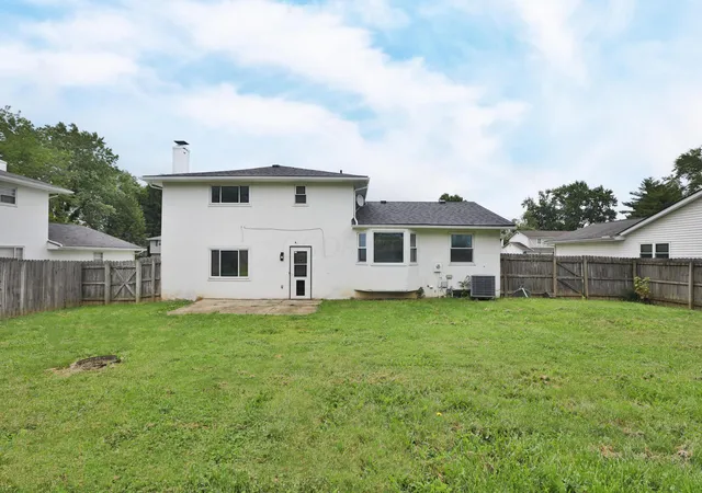Homes for sale in Reynoldsburg, OH | 6909 Starfire Dr, Reynoldsburg, OH 43068 | MLS# 226023166