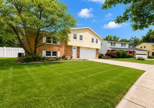 1st image of 586 Presidential Wy, Delaware, OH 43015 | MLS# 226023146