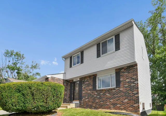 Photo 3 of Single family home for sale at 2570 Niantic Dr, Columbus, OH 43224 | MLS# 226024200 | Listing updated on 2026-07-28