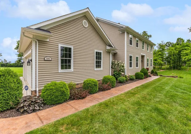 Homes for sale in Fredericktown, OH | 9596 Woodridge Cir, Fredericktown, OH 43019 | MLS# 226023167
