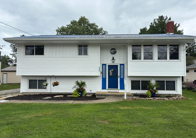 1st image of 208 S Gordon Ave, Baltimore, OH 43105 | MLS# 226023590